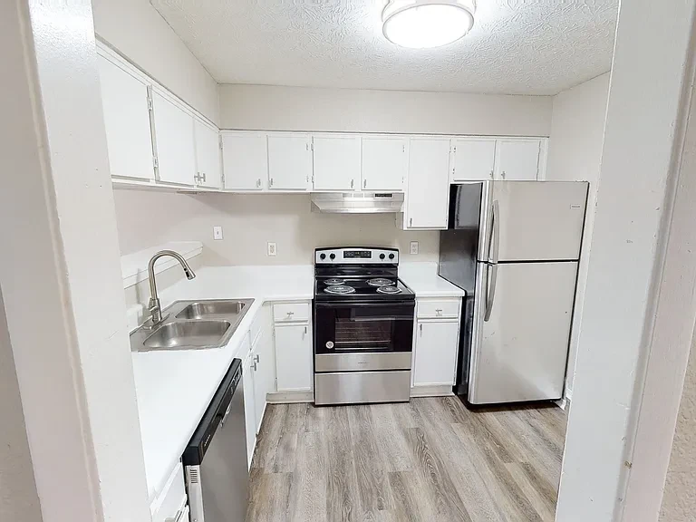 545 Tracey Drive-3