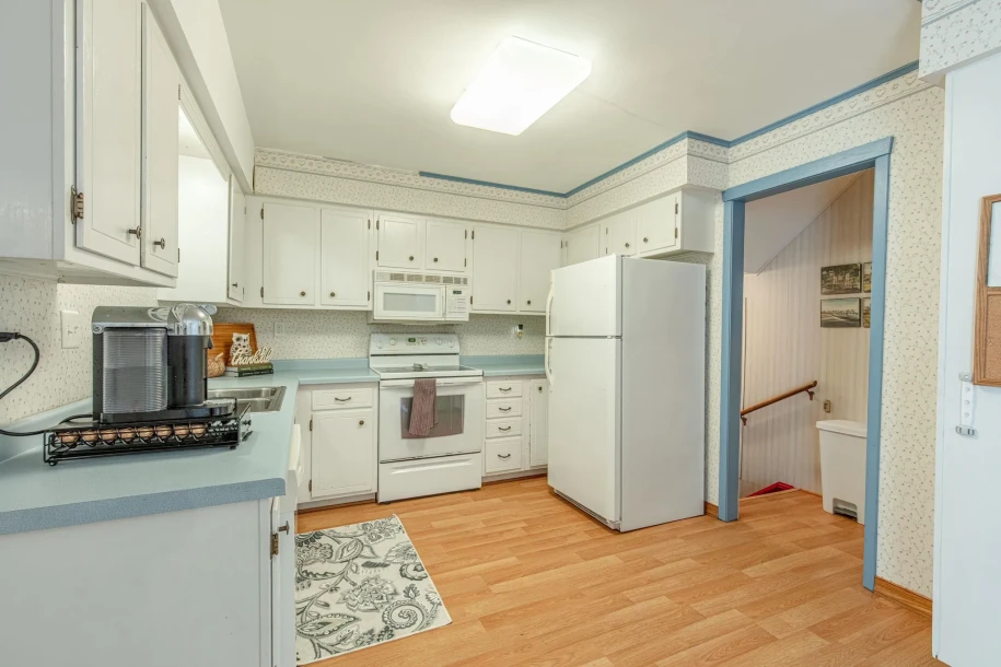 7431 Candace Way-9