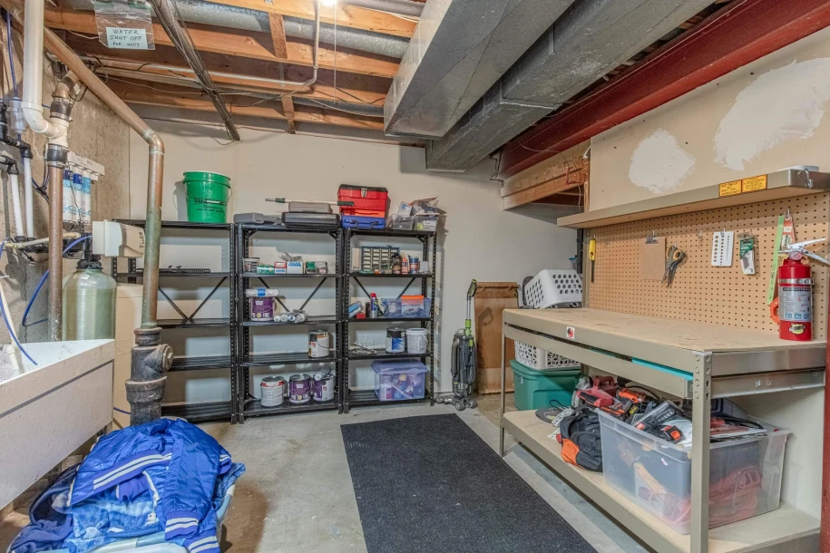 7431 Candace Way-20