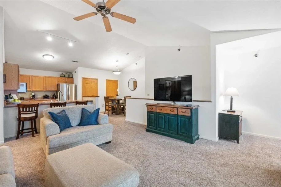2203 7th Street Road-6