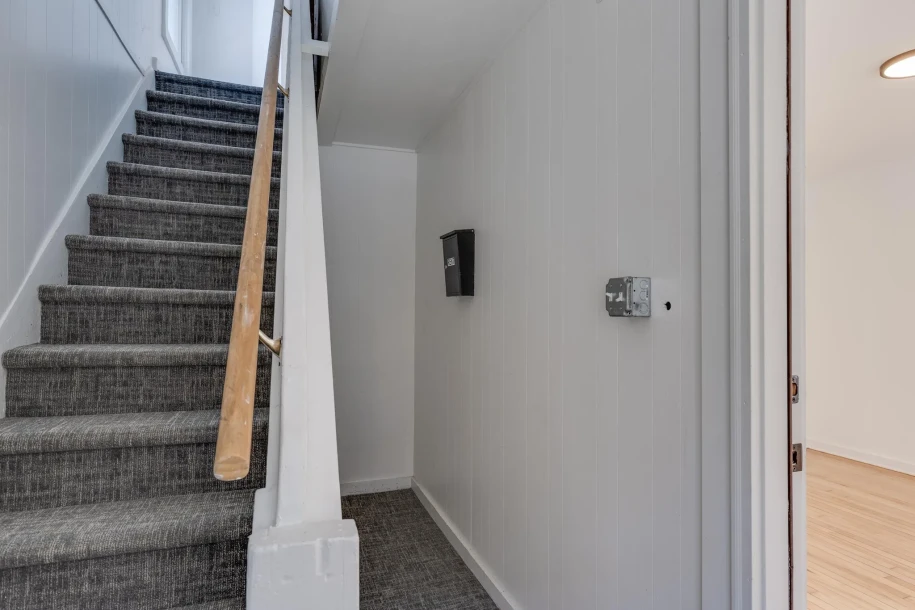 2721 Lindsay Avenue-7
