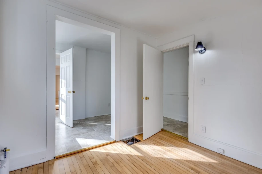 2721 Lindsay Avenue-17