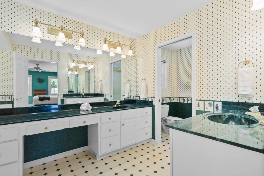 81 Seaton Place Northwest-13