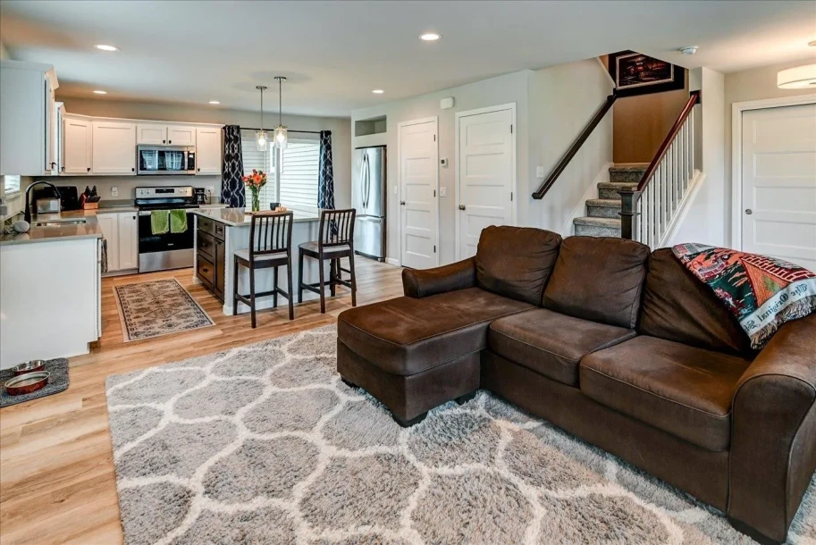 8502 Madrone Avenue-9